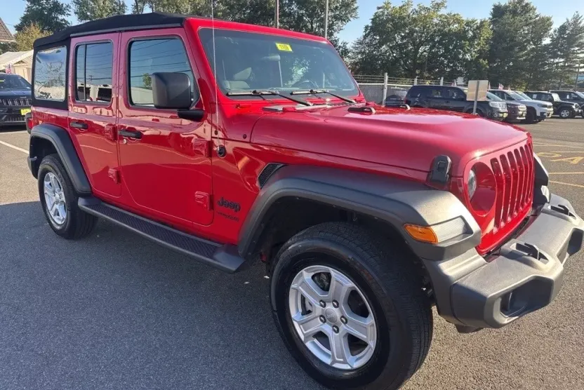 2022 Jeep Wrangler Unlimited Sport S photo 1