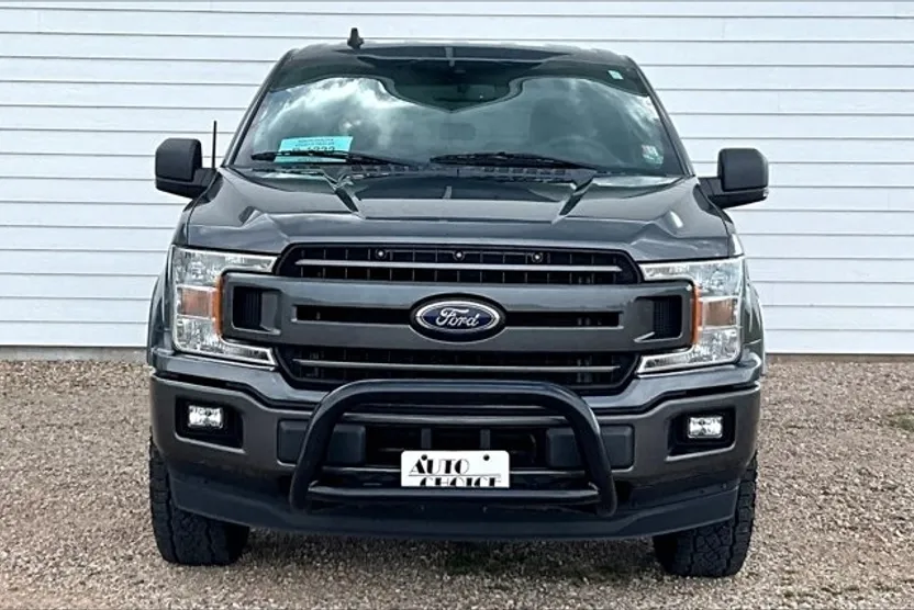 2020 Ford F-150 XLT photo 1