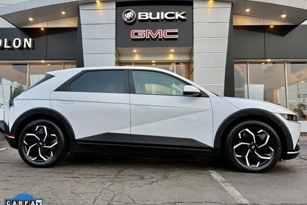 2024 Hyundai Ioniq 5 SEL photo 1