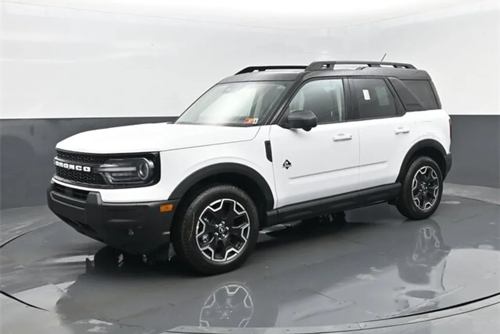 2025 Ford Bronco Sport Outer Banks photo 1