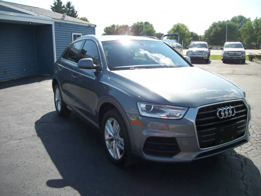 2016 Audi Q3 Premium Plus photo 1