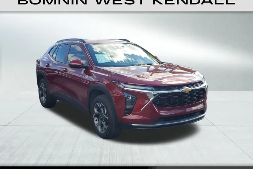 2024 Chevrolet Trax LT photo 1