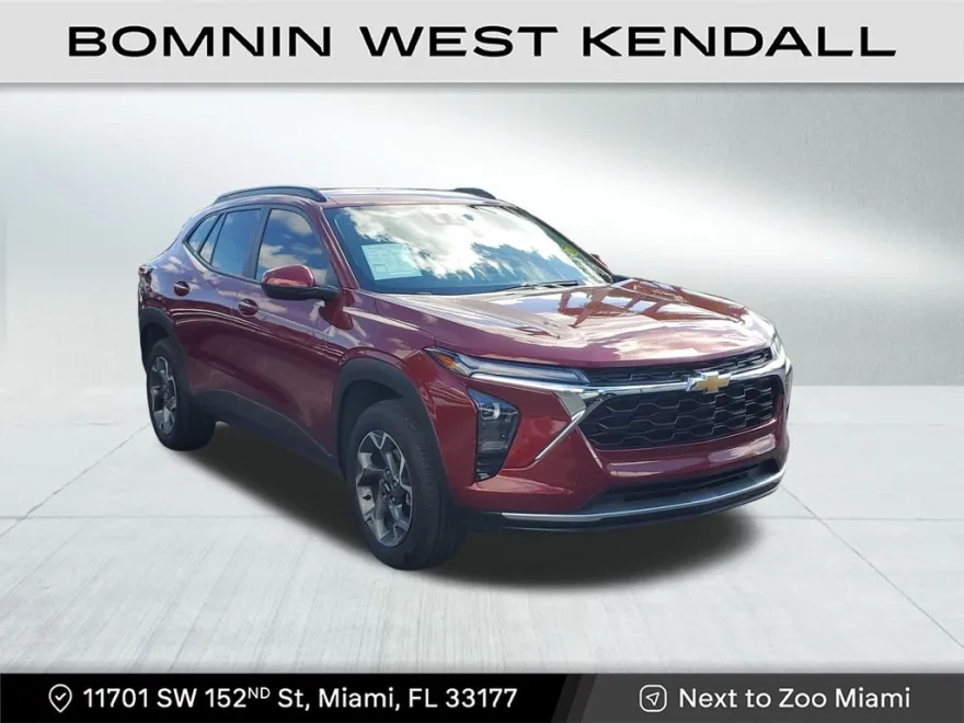 2024 Chevrolet Trax LT photo 1