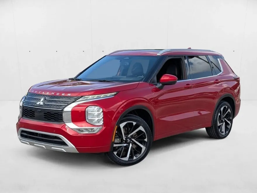 2022 Mitsubishi Outlander SEL Launch Edition photo 1