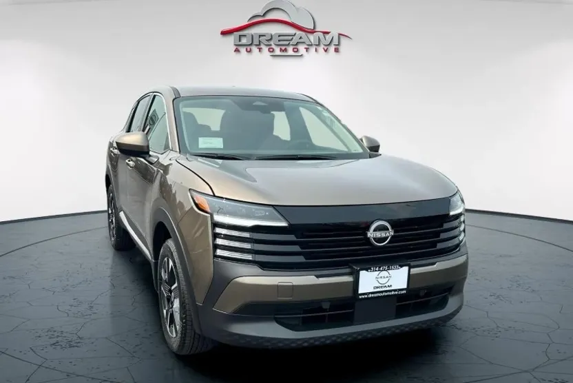 2025 Nissan Kicks SV photo 1
