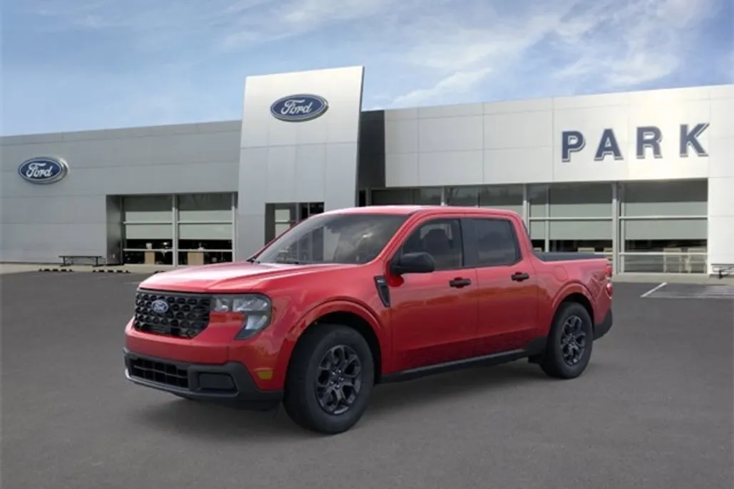 2025 Ford Maverick XLT photo 1