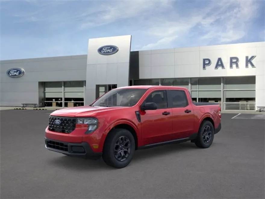 2025 Ford Maverick XLT photo 1