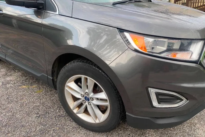 2015 Ford Edge SEL photo 1