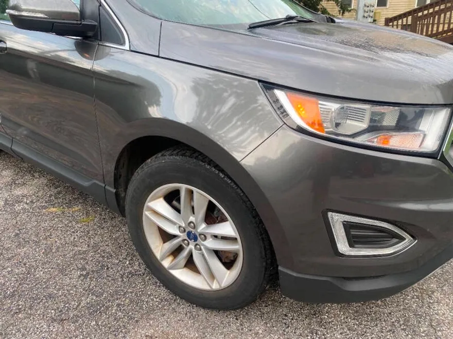 2015 Ford Edge SEL photo 1