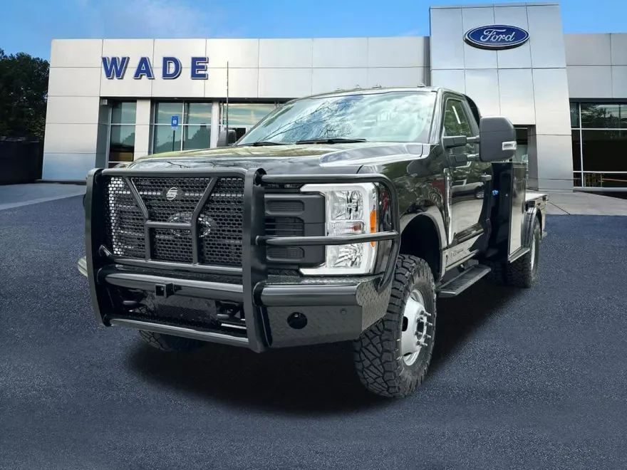 2023 Ford F-350 XL photo 1
