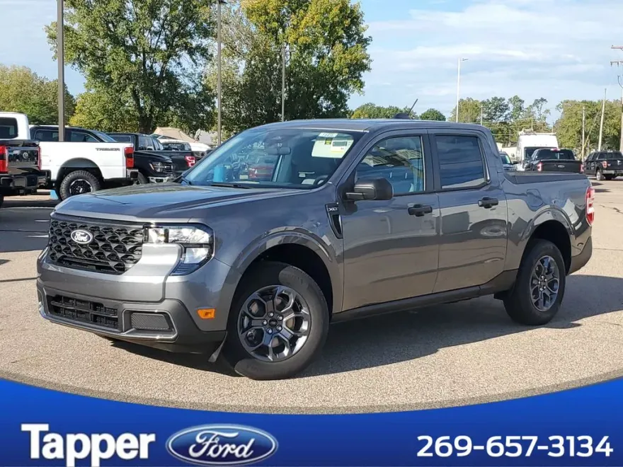 2025 Ford Maverick XLT photo 1