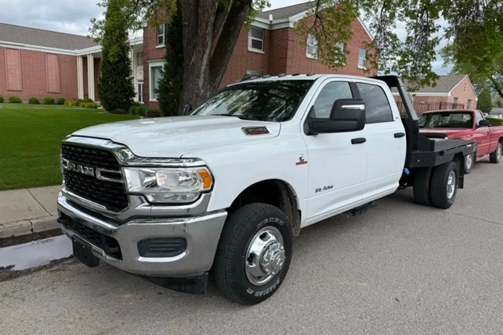 2024 Ram 3500 SLT photo 1