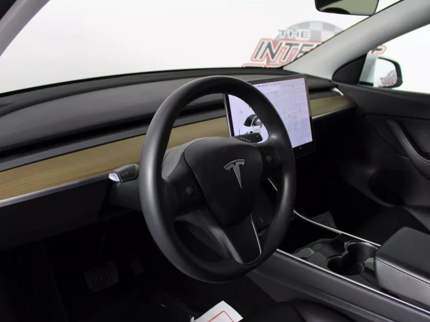 2020 Tesla Model Y Long Range photo 9