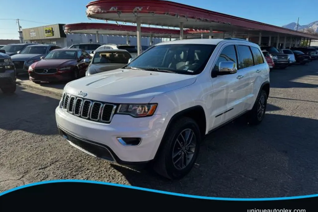2017 Jeep Grand Cherokee Limited Sport photo 1