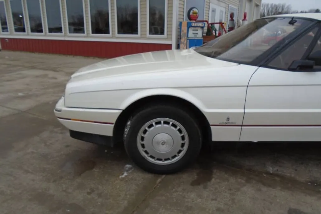 1988 Cadillac Allante photo 1