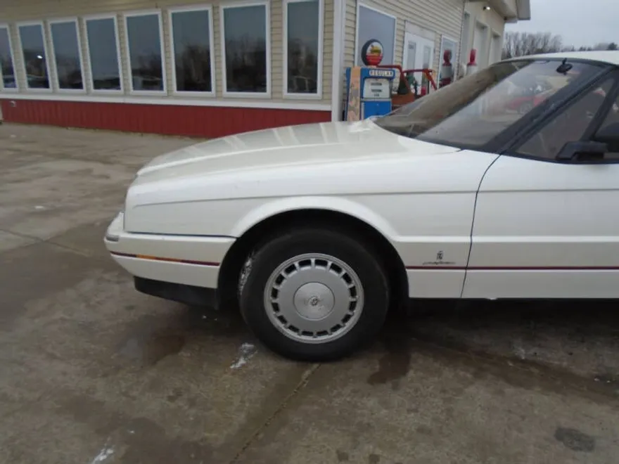 1988 Cadillac Allante photo 1