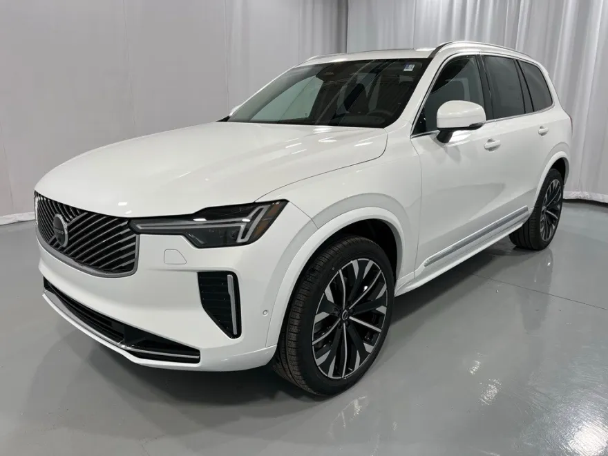 2025 Volvo XC90 Plus photo 1