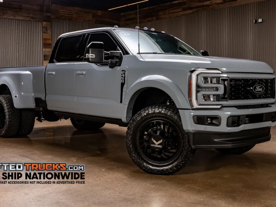 2025 Ford F-450 photo 1