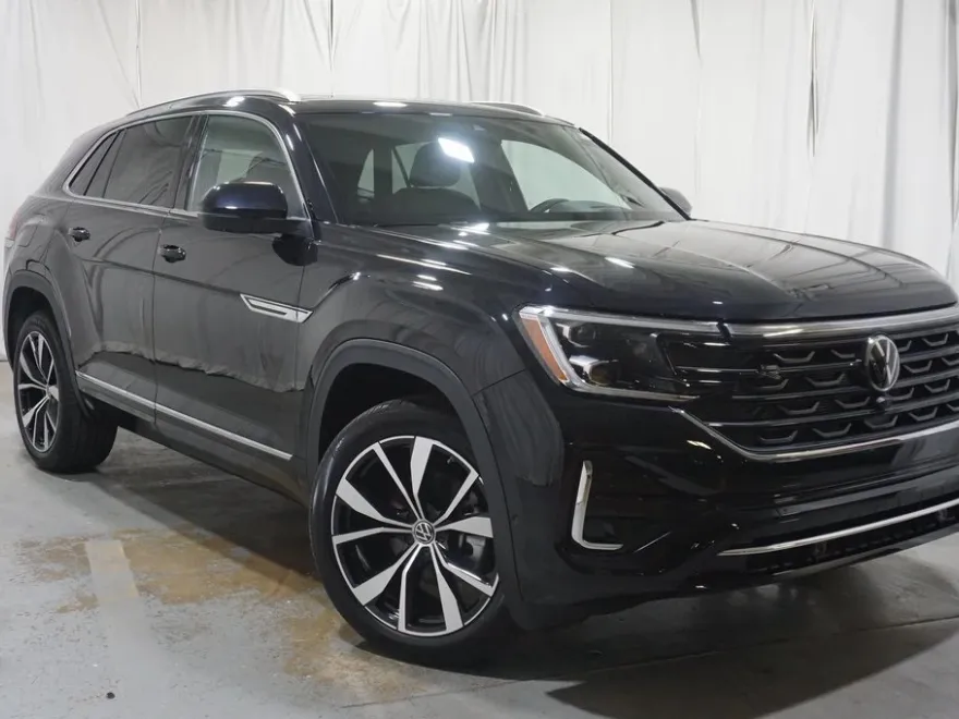 2025 Volkswagen Atlas Cross Sport SEL Premium R-Line photo 1