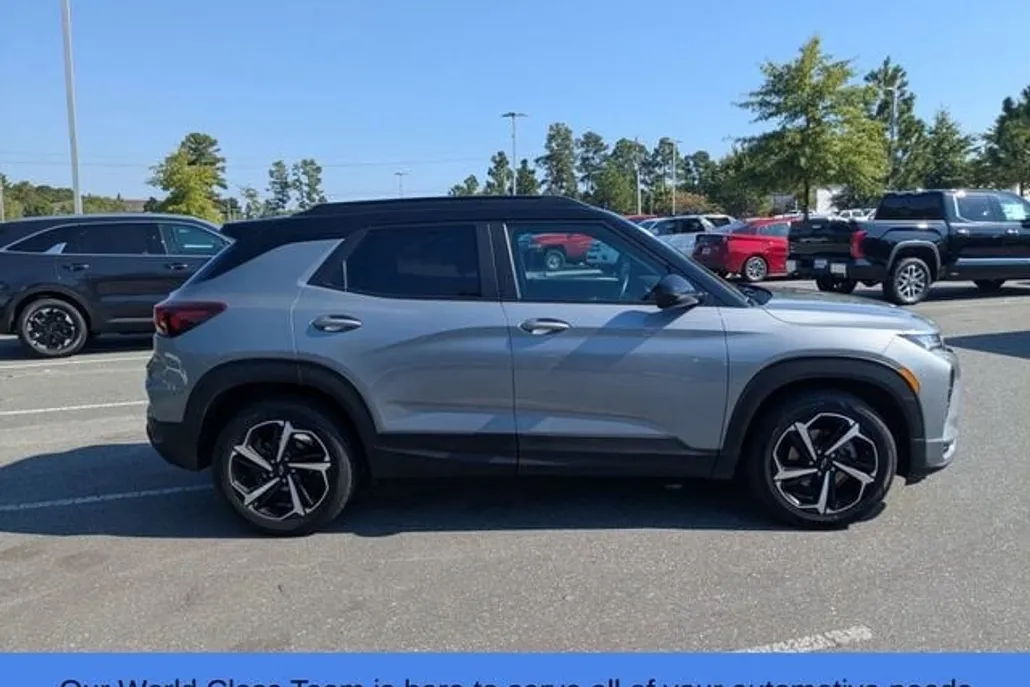 2023 Chevrolet Trailblazer RS photo 1