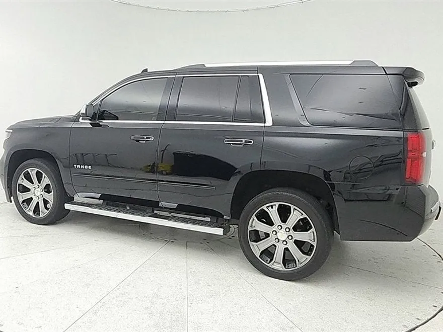 2018 Chevrolet Tahoe Premier photo 1