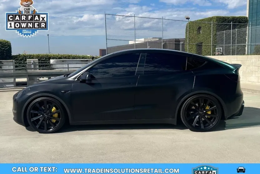 2023 Tesla Model Y Long Range photo 1