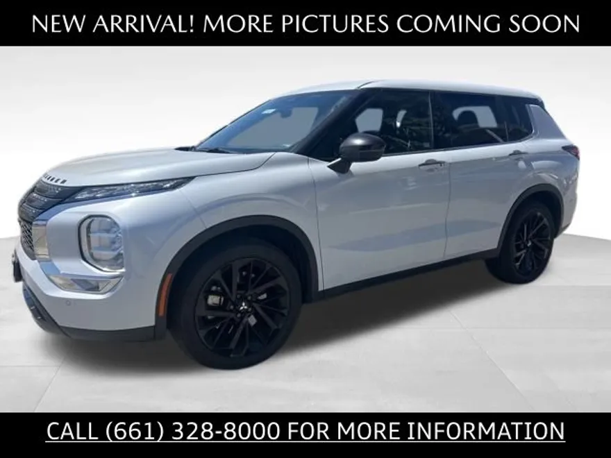 2023 Mitsubishi Outlander SE Black Edition photo 1