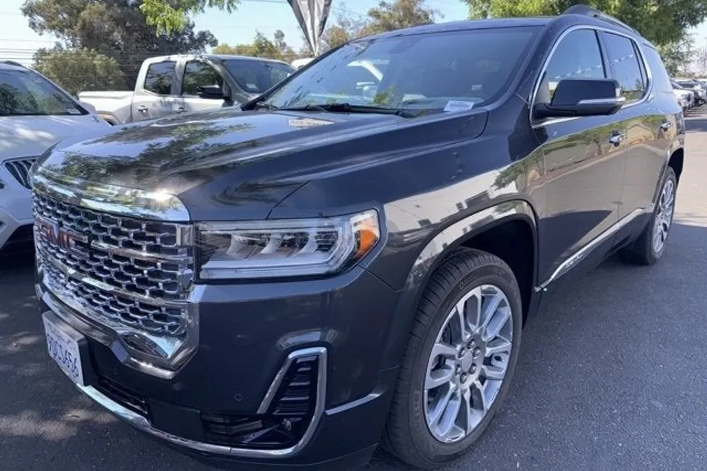 2022 Gmc Acadia Denali photo 1
