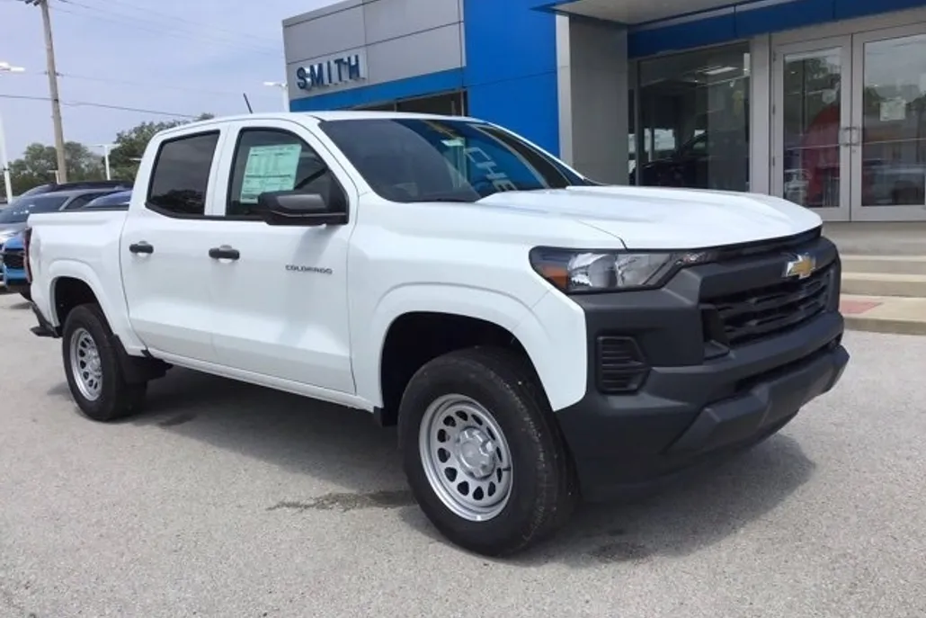 2025 Chevrolet Colorado LT photo 1