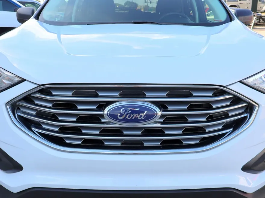 2020 Ford Edge SE photo 1