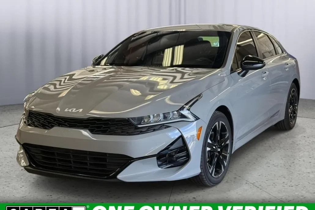 2023 Kia K5 GT-Line photo 1