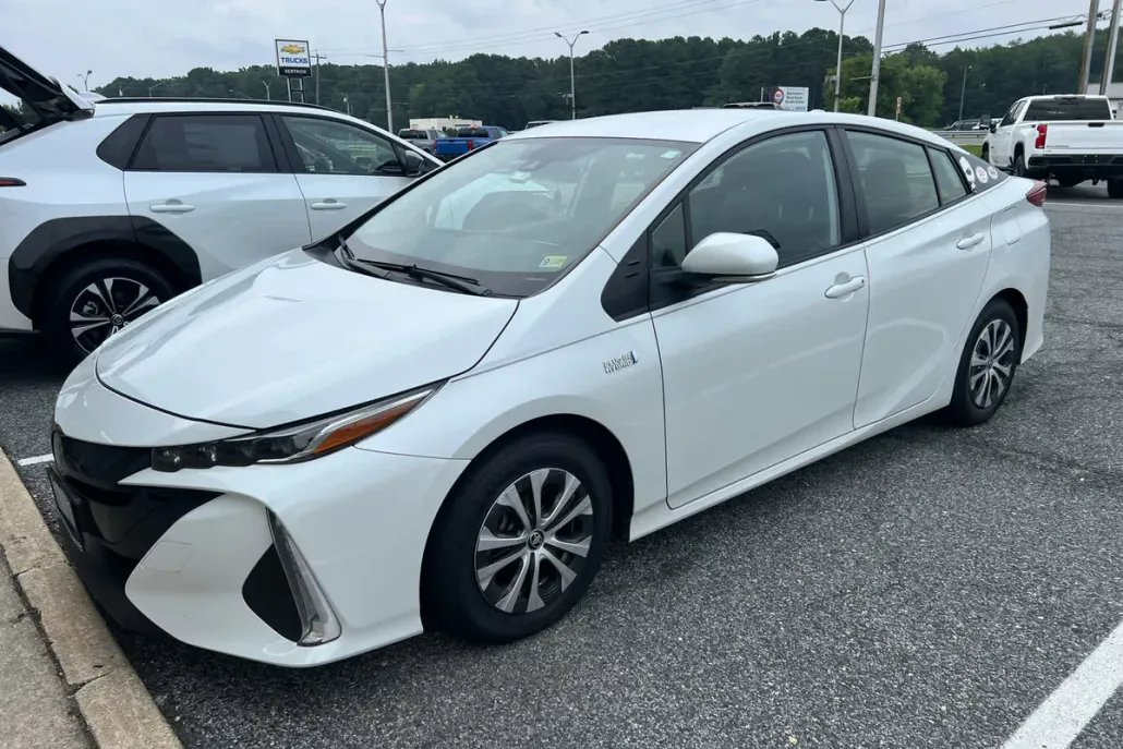 2021 Toyota Prius Prime XLE photo 1