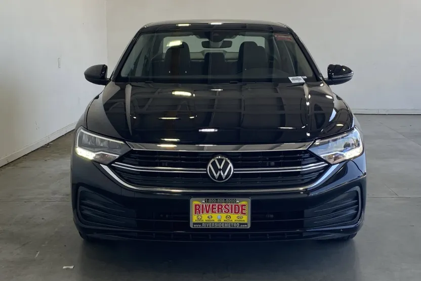 2024 Volkswagen Jetta SE photo 1