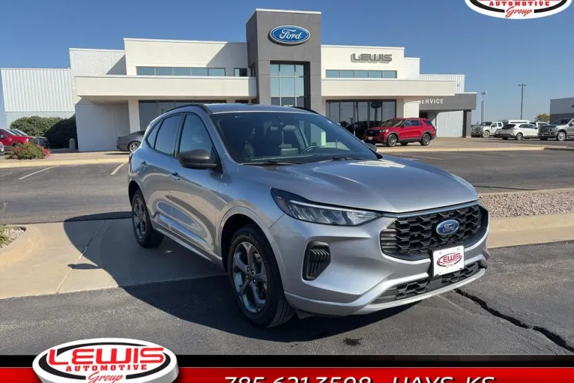 2024 Ford Escape ST-Line photo 1