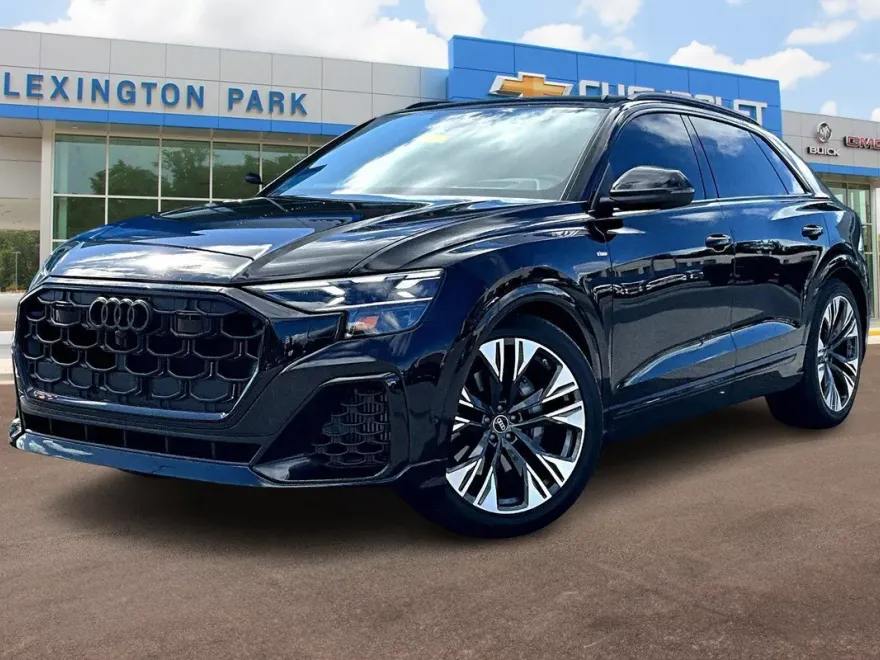 2025 Audi Q8 Prestige 55 photo 1