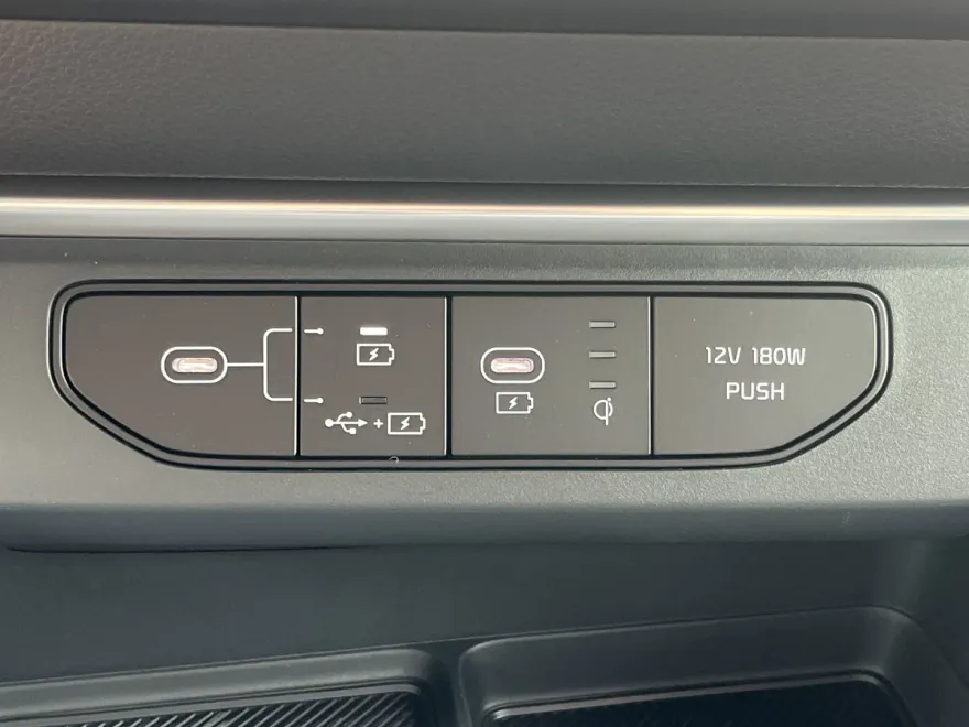 2025 Kia Carnival SX Prestige photo 7