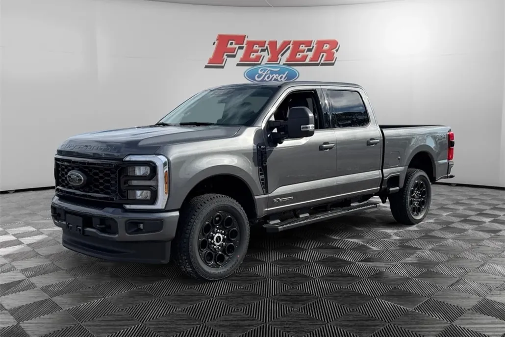 2025 Ford F-250 XLT photo 1