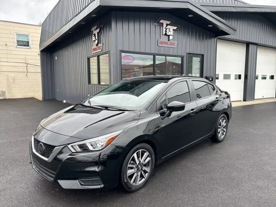 2020 Nissan Versa 1.6 SV photo 1