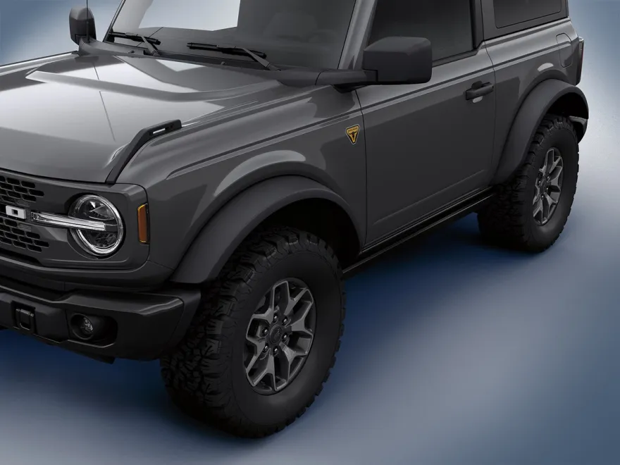 2025 Ford Bronco Base photo 1