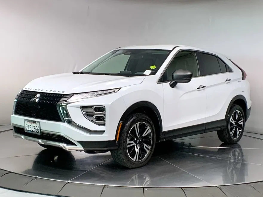 2024 Mitsubishi Eclipse Cross SE photo 1