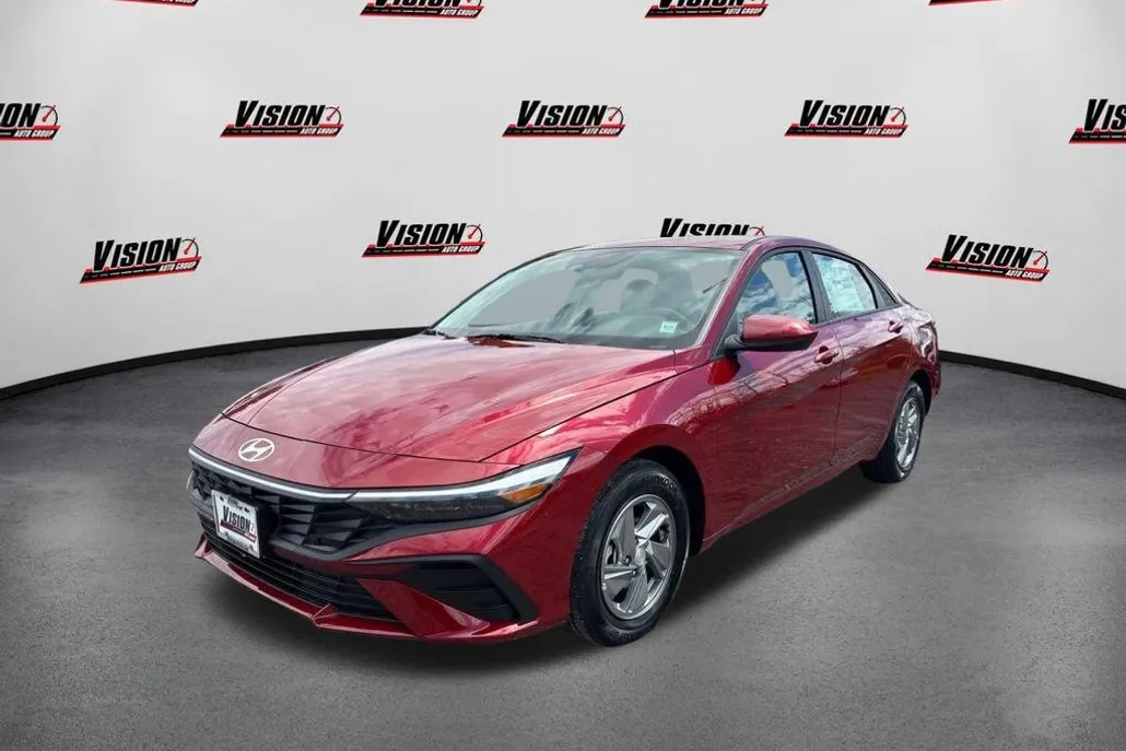 2025 Hyundai Elantra SE photo 1