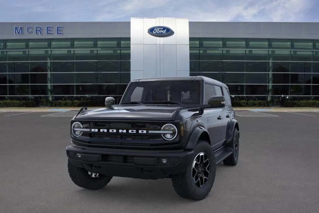2025 Ford Bronco Outer Banks photo 1