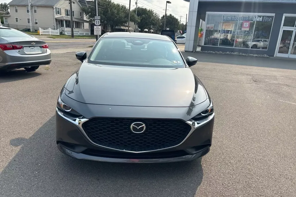 2025 Mazda Mazda3 2.5 Select Sport photo 1
