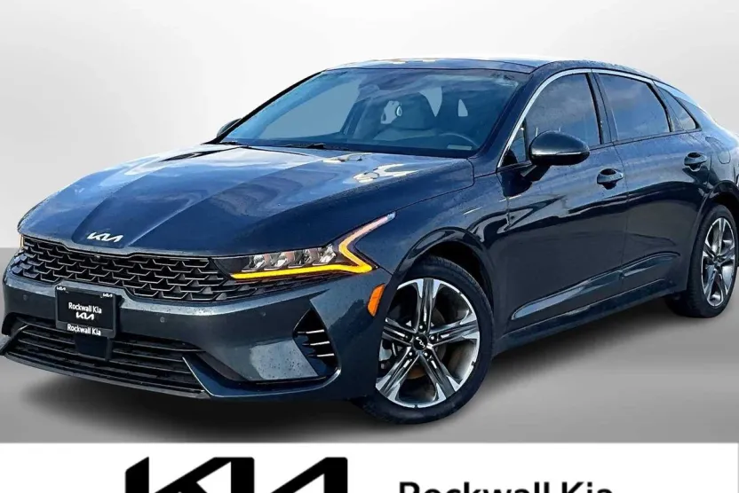 2023 Kia K5 EX photo 1