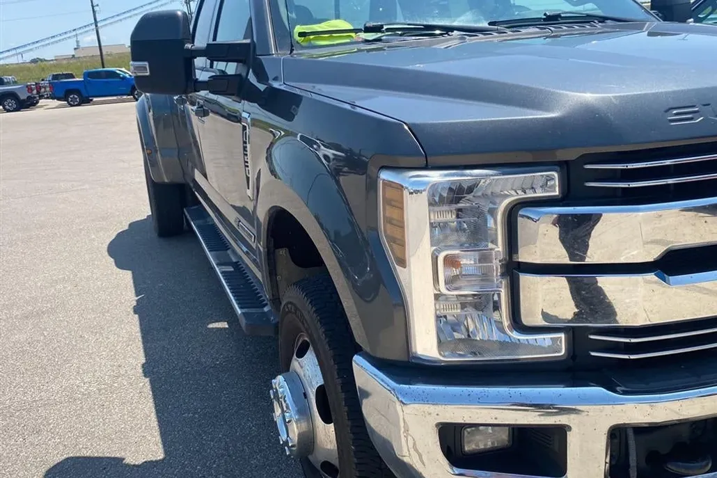 2019 Ford F-350 XL photo 1