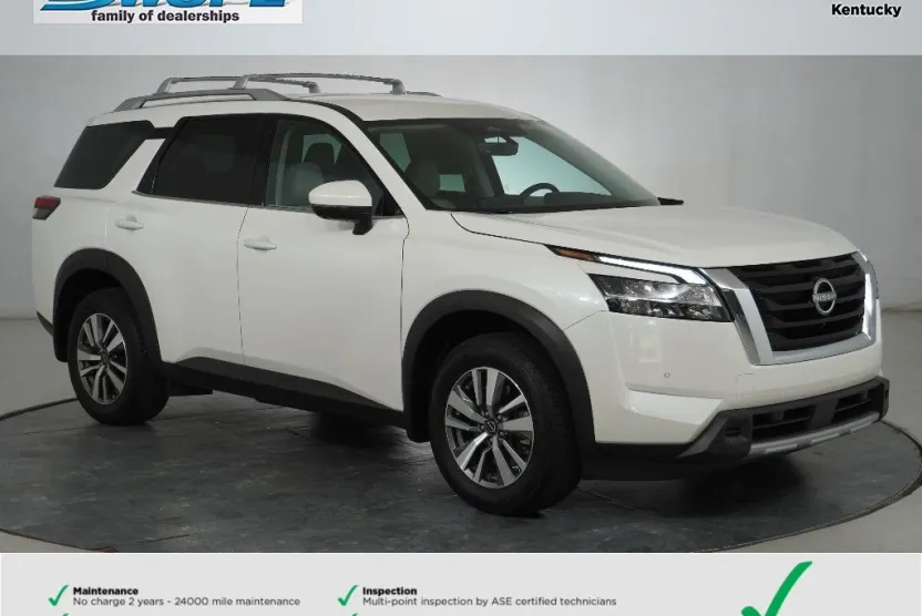 2024 Nissan Pathfinder SL photo 1