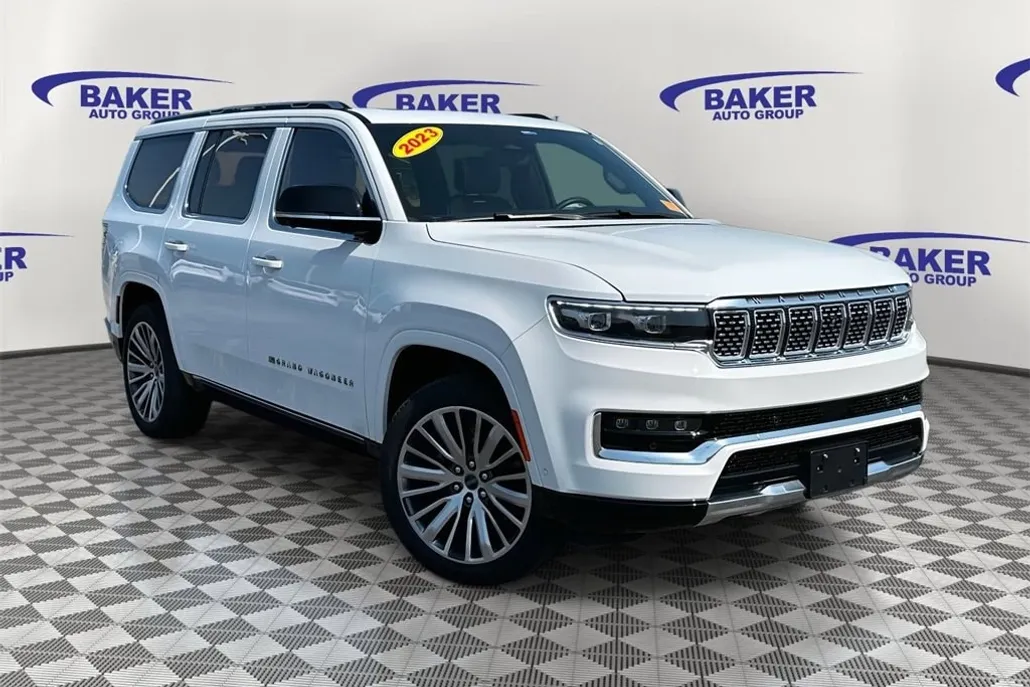 2023 Jeep Grand Wagoneer III photo 1