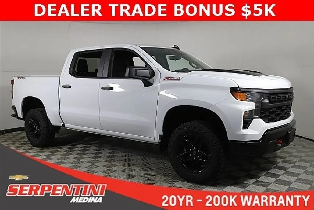 2025 Chevrolet Silverado 1500 Custom Trail Boss photo 1