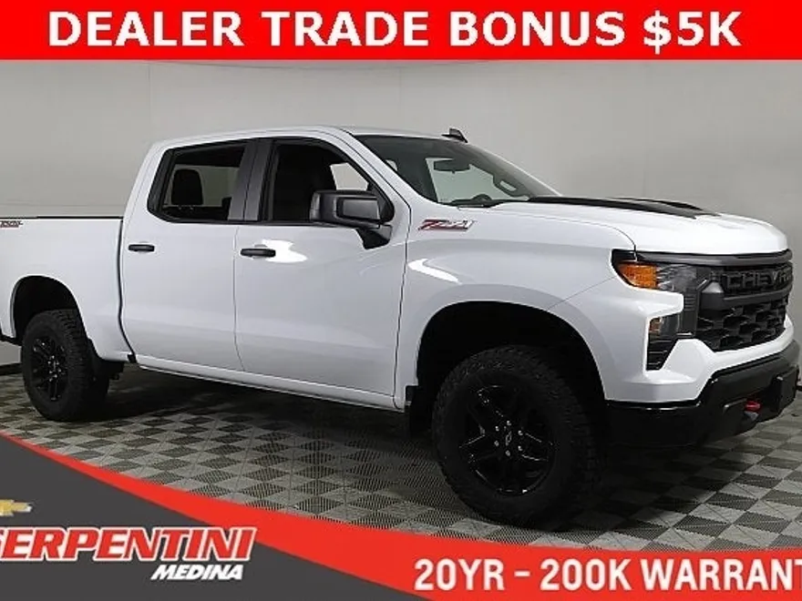 2025 Chevrolet Silverado 1500 Custom Trail Boss photo 1