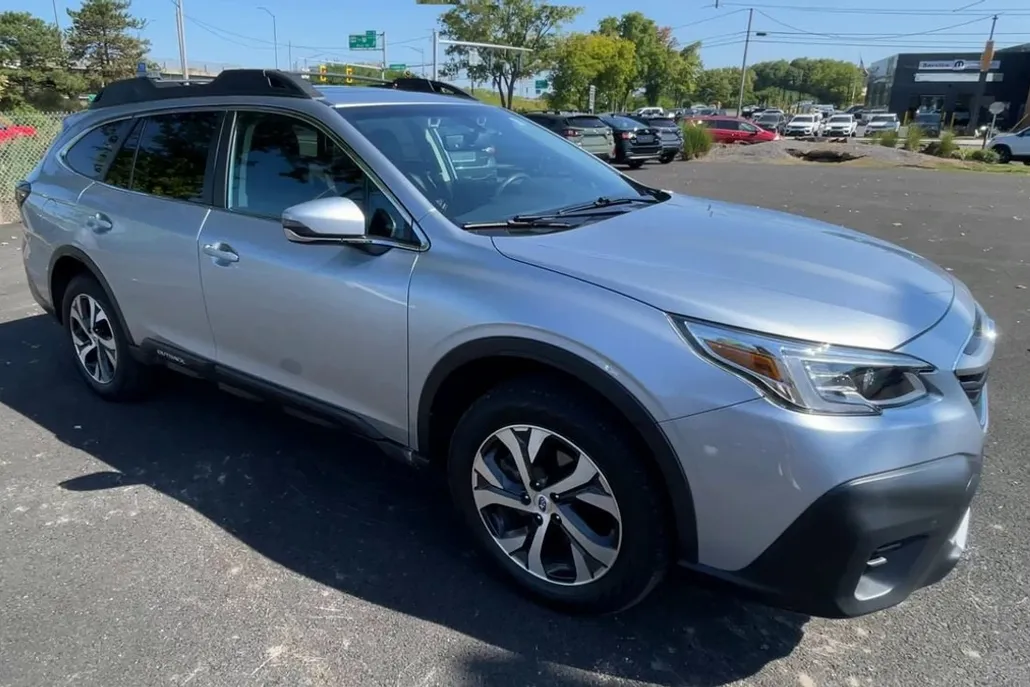 2020 Subaru Outback Limited XT photo 1